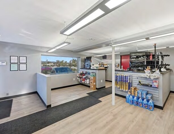 670 Opper St, Escondido, CA à vendre - Photo intérieure – Image 3 sur 3