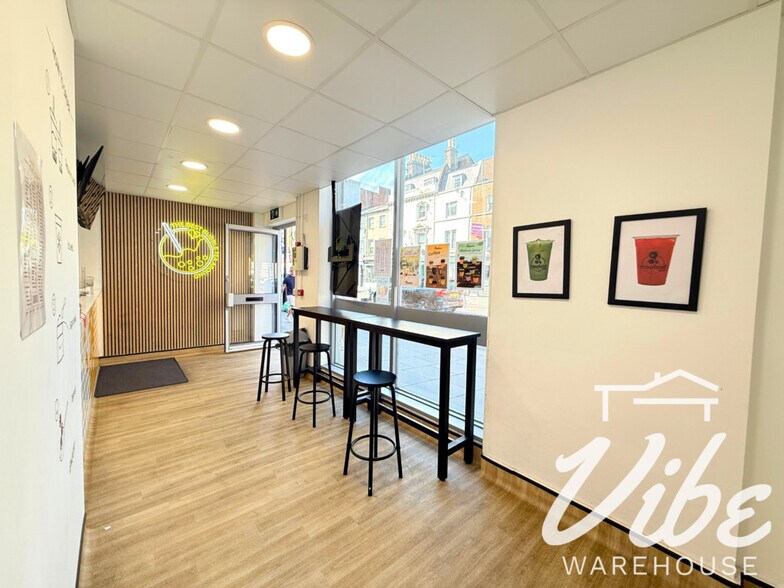 157-159 Wandsworth High St, Londres à louer - Photo de l’immeuble – Image 3 sur 8