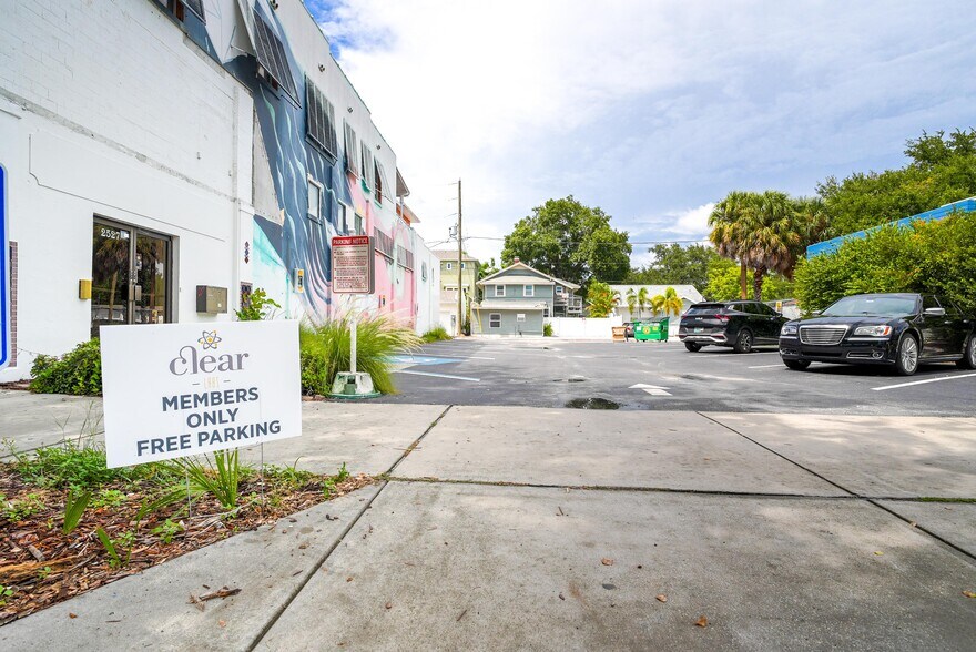 2531 Central Ave, Saint Petersburg, FL à louer - Photo de l’immeuble – Image 2 sur 61