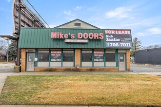 26905 Plymouth Rd, Redford Township, MI à louer Photo intérieure– Image 1 sur 50