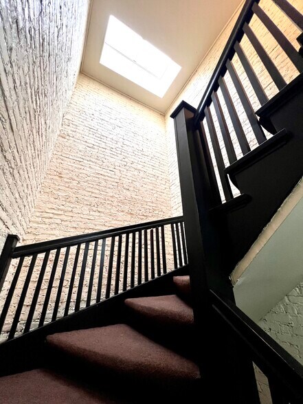 6806 S Clyde Ave, Chicago, IL à vendre - Photo de l’immeuble – Image 3 sur 7