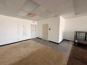 800-828 W Edmond Rd, Edmond, OK à louer Photo intérieure– Image 2 sur 2