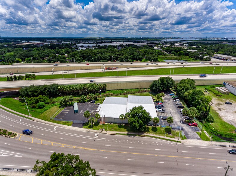 4501 E Columbus Dr, Tampa, FL à louer - Photo de l’immeuble – Image 3 sur 42