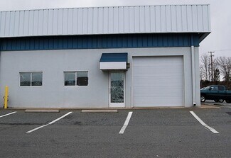 Plus de détails pour 39 McWhirt Loop, Fredericksburg, VA - Industriel/Logistique à louer