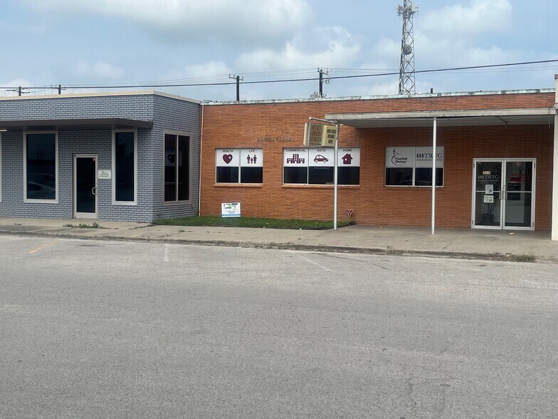 205 S Rachal St, Sinton, TX à vendre - Photo de l’immeuble – Image 2 sur 25