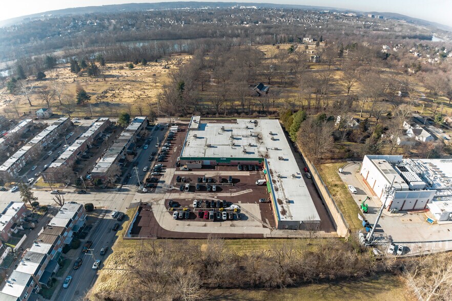 9 S Forrest Ave, Norristown, PA à vendre - Photo de l’immeuble – Image 3 sur 8