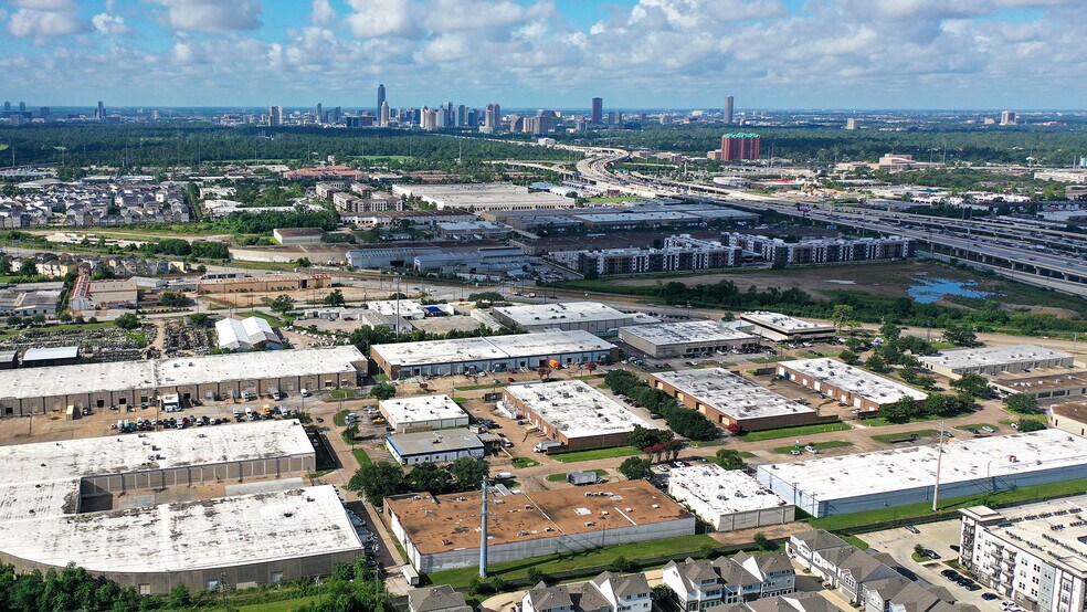 7200 Wynnpark Dr, Houston, TX à vendre - Photo de l’immeuble – Image 2 sur 6