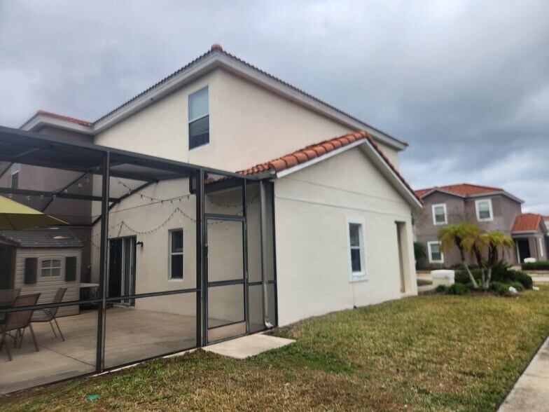 4565 Corsa Ln, Kissimmee, FL à vendre - Photo de l’immeuble – Image 2 sur 11