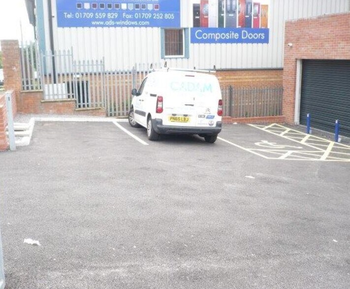 97 Blackburn Rd, Rotherham à louer - Photo de l’immeuble – Image 2 sur 7