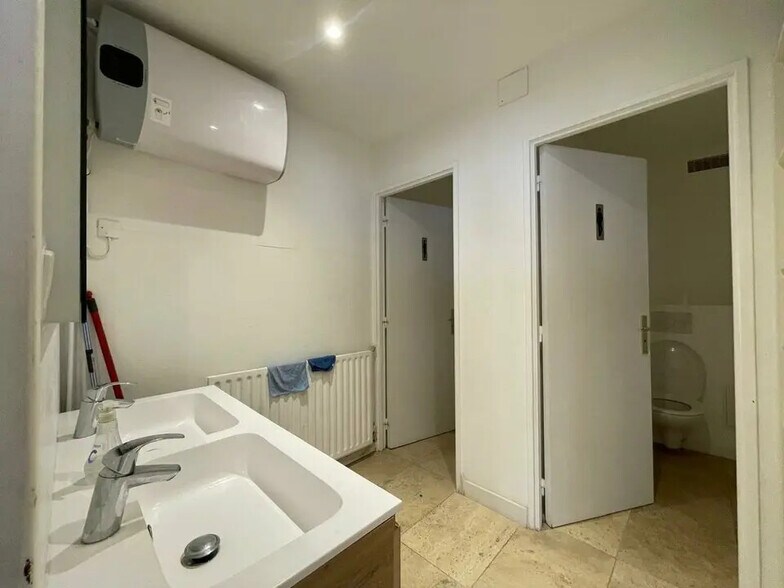 Local commercial dans Bordeaux à louer - Photo de l’immeuble – Image 3 sur 4