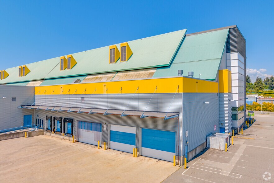 12091 88th Ave, Surrey, BC à louer - Photo de l’immeuble – Image 3 sur 8