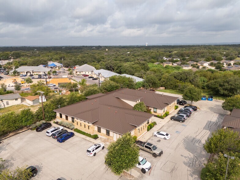 10007 Huebner Rd, San Antonio, TX à vendre - Photo de l’immeuble – Image 2 sur 20