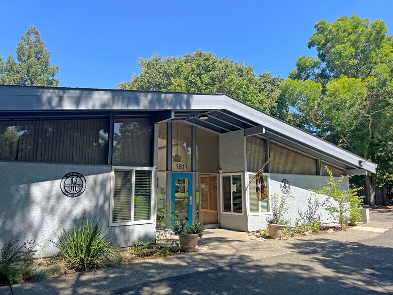 1811 Renoir Ave, Davis, CA à louer - Photo de l’immeuble – Image 2 sur 15