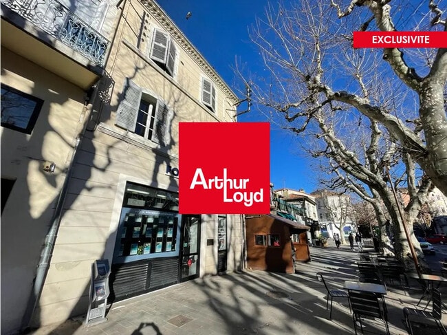 Plus de détails pour 6 Cours Barthelemy, Aubagne - Local commercial à vendre