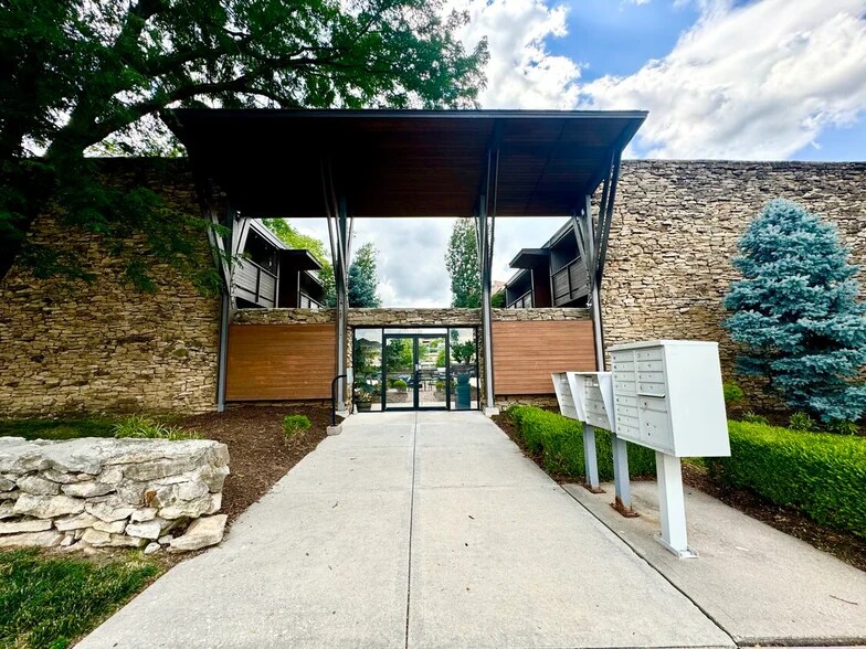 4916 Grand Ave, Kansas City, MO à vendre - Photo de l’immeuble – Image 2 sur 19