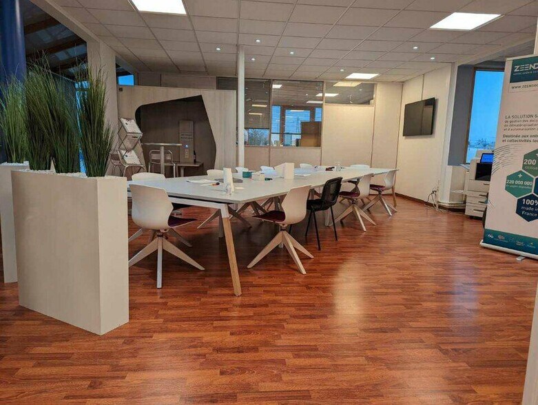 Bureau dans Évreux à louer - Photo de l’immeuble – Image 2 sur 5