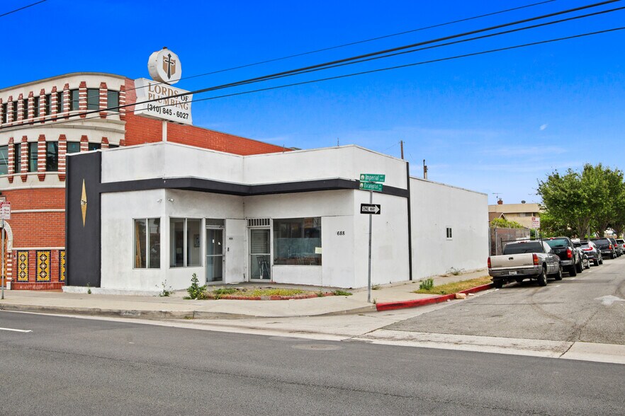 4686-4688 W Imperial Hwy, Inglewood, CA à vendre - Photo de l’immeuble – Image 2 sur 11