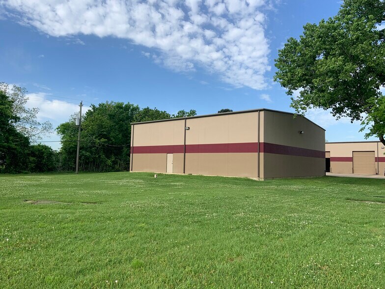 2528 Hatfield Rd, Pearland, TX à louer - Photo de l’immeuble – Image 3 sur 3