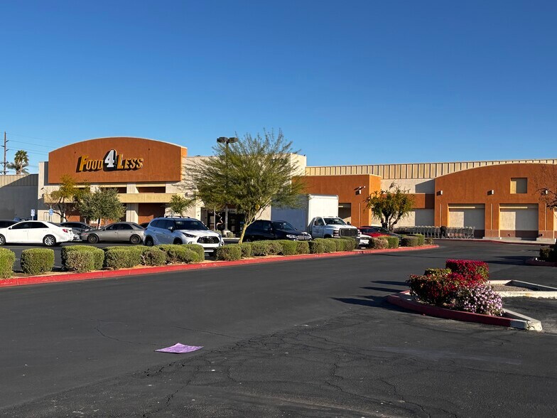 82126-82158 Hwy 111, Indio, CA à louer - Photo de l’immeuble – Image 2 sur 2