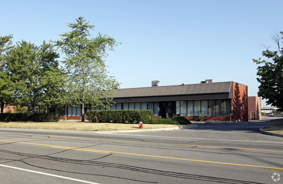 315 Traders Blvd E, Mississauga, ON à vendre - Photo de l’immeuble – Image 2 sur 5