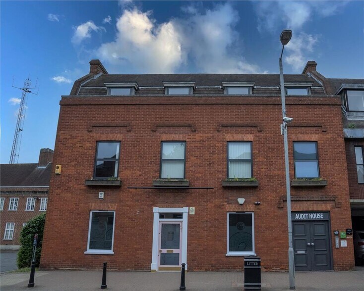 151 High St, Billericay à louer - Photo de l’immeuble – Image 3 sur 3
