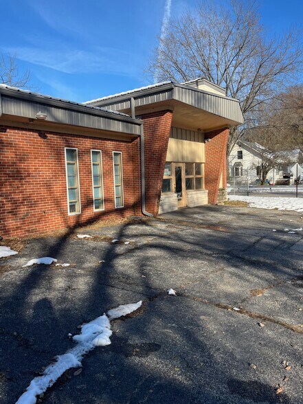 735 Park Dr, Alton, IL à vendre - Photo de l’immeuble – Image 2 sur 37