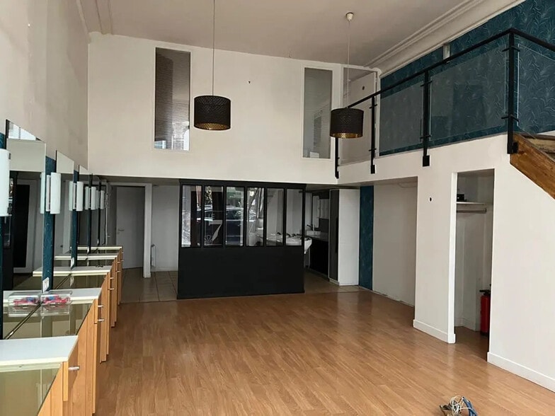 7 Rue Dupuytren, Paris à louer - Photo de l’immeuble – Image 2 sur 11