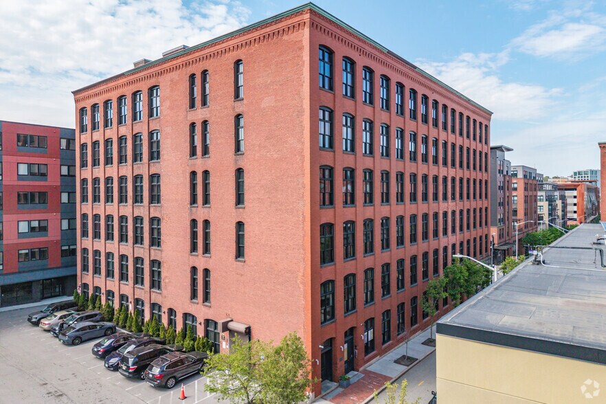 95 Chestnut St, Providence, RI à louer - Photo de l’immeuble – Image 1 sur 9