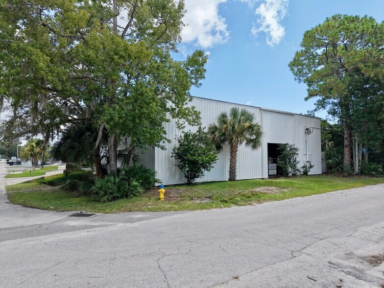 565 Parque Dr, Ormond Beach, FL à vendre - Photo de l’immeuble – Image 3 sur 13