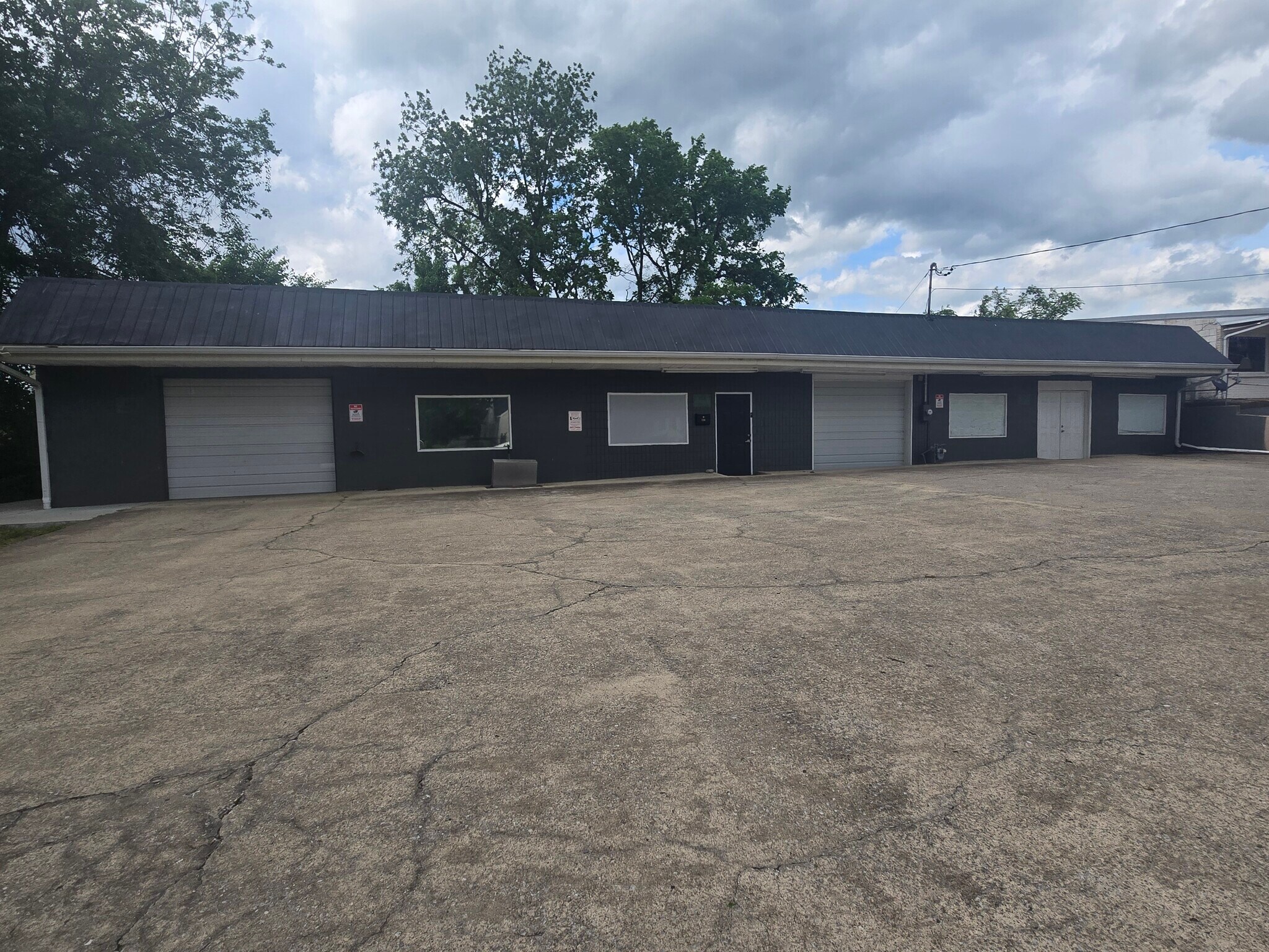 124 W Winchester St, Gallatin, TN à louer Photo de l’immeuble– Image 1 sur 22