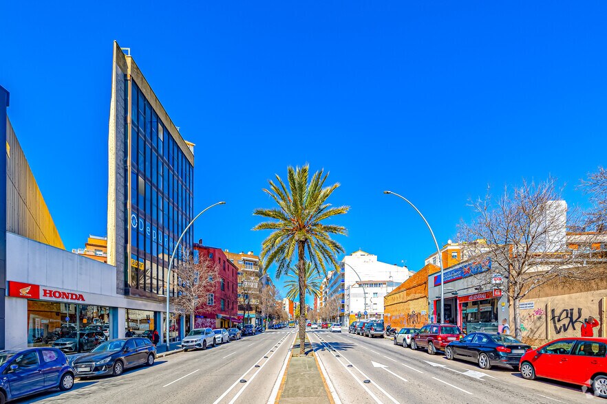 Avinguda De Jaume I, 95, Terrassa, Barcelona à louer - Photo de l’immeuble – Image 2 sur 2