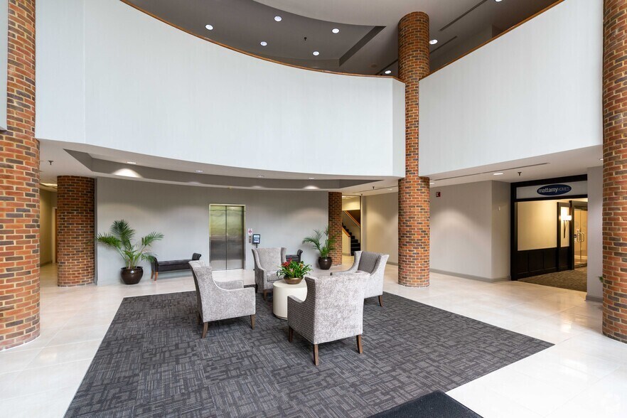 7800 Belfort Pky, Jacksonville, FL à louer - Hall d’entrée – Image 2 sur 11