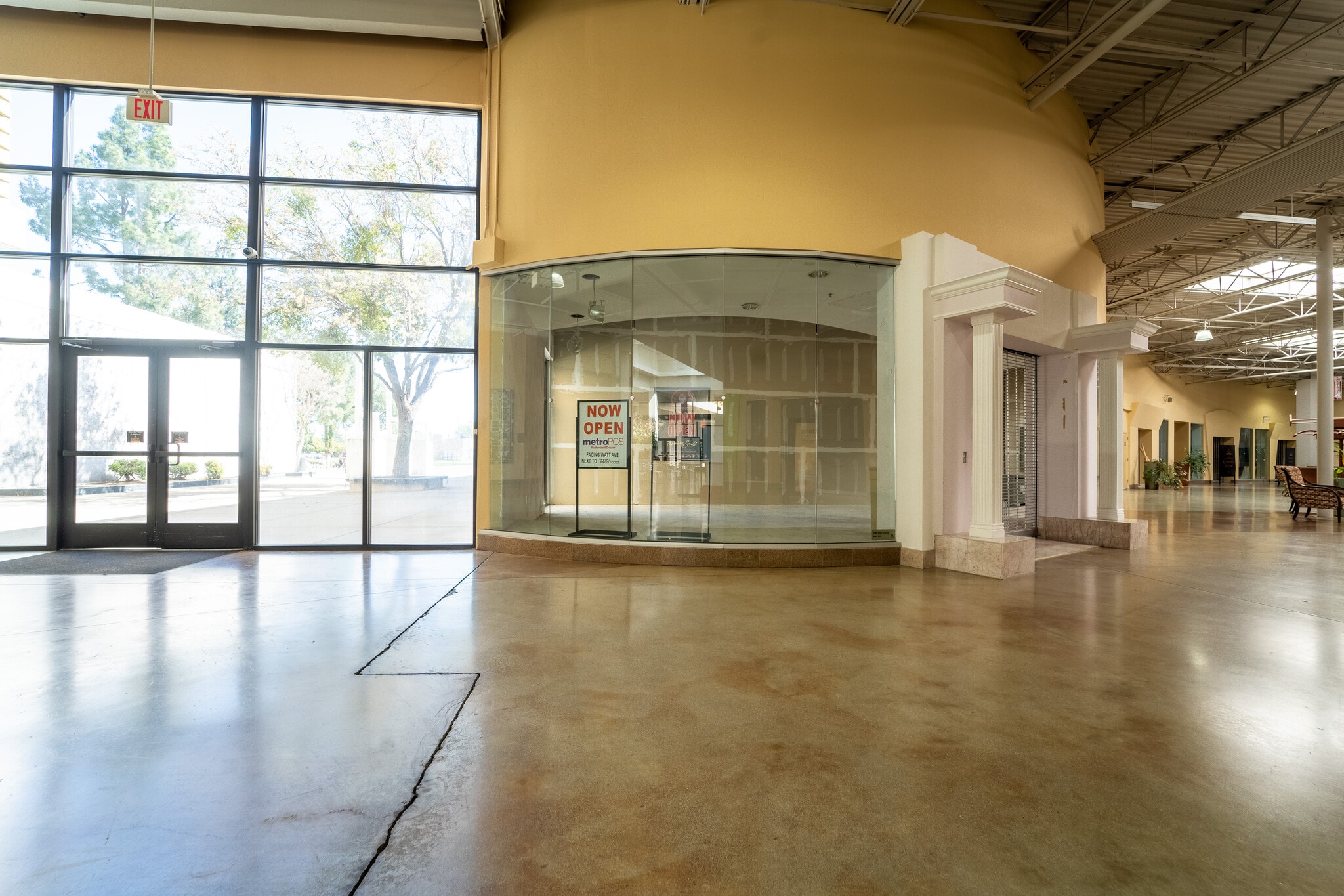 2300-2448 Watt Ave, Sacramento, CA à louer Photo de l’immeuble– Image 1 sur 4