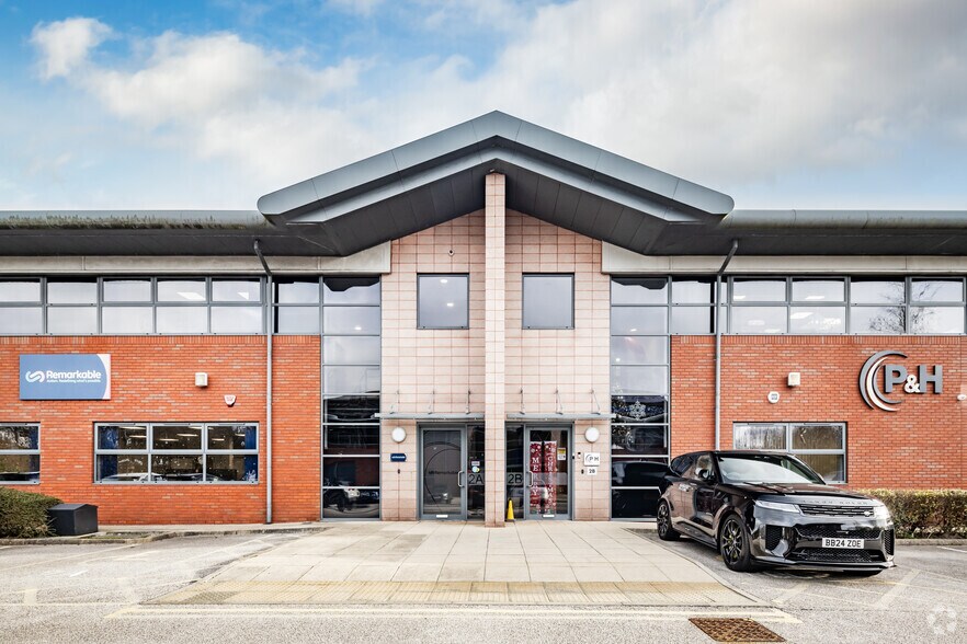 Yew Tree Way, Warrington à vendre - Photo de l’immeuble – Image 2 sur 4