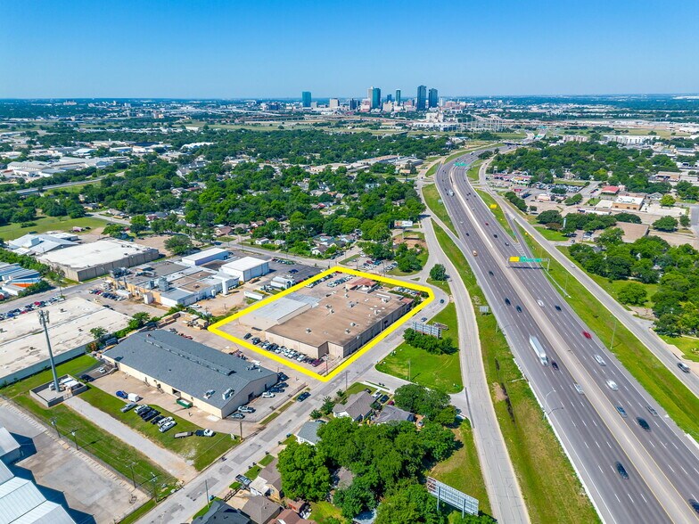 3500 Noble Ave, Fort Worth, TX à louer - Photo de l’immeuble – Image 2 sur 35