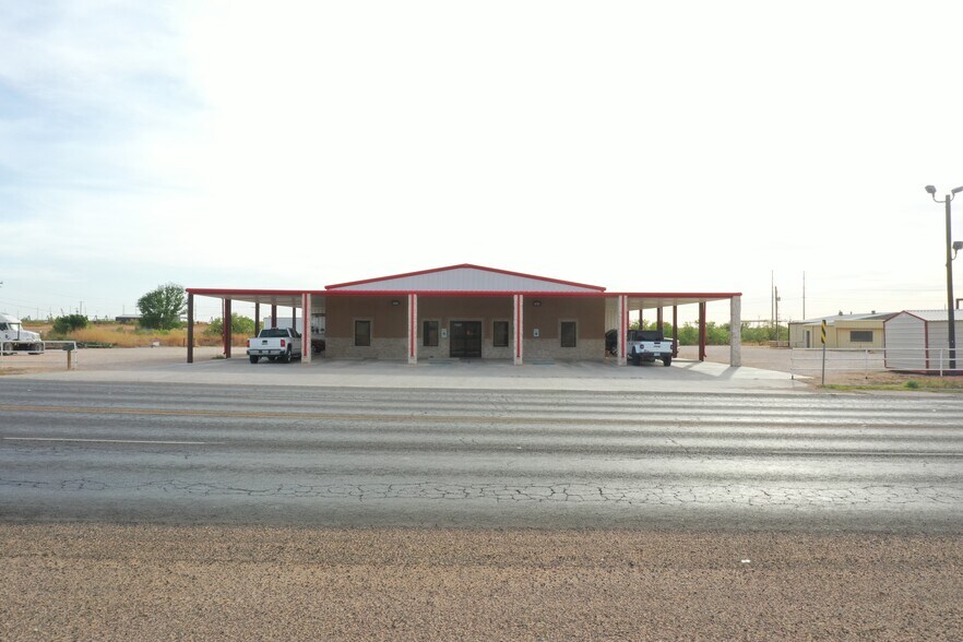 1207 NW Mustang Dr, Andrews, TX à vendre - Photo de l’immeuble – Image 3 sur 27