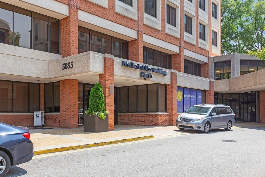 5855 Bremo Rd, Richmond, VA à louer - Photo de l’immeuble – Image 3 sur 17