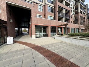 22633 Selkirk Av, Maple Ridge, BC à louer Photo intérieure– Image 1 sur 8