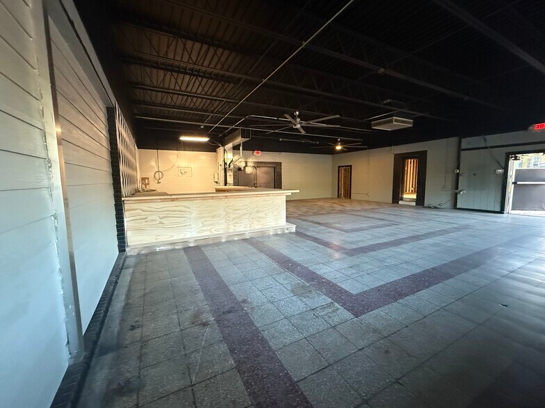 1416 N Grand St, Enid, OK à vendre - Photo de l’immeuble – Image 2 sur 20