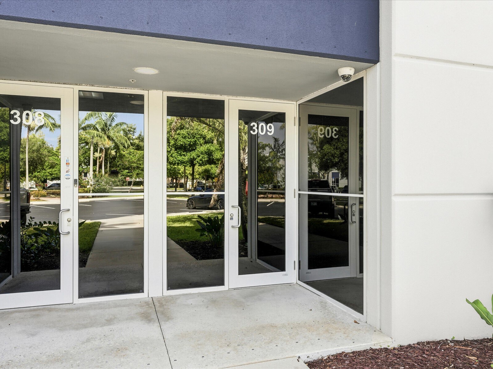 15481 SW 12th St, Sunrise, FL à vendre Photo de l’immeuble– Image 1 sur 41