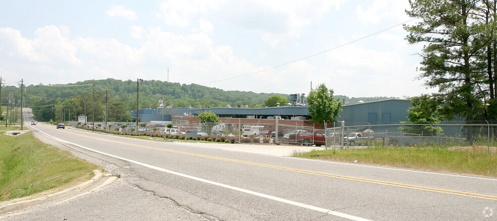124 Carson Rd, Birmingham, AL à louer - Photo de l’immeuble – Image 3 sur 5