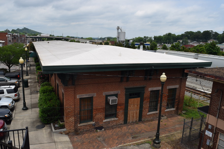 110 Depot St, Dalton, GA à louer - Photo de l’immeuble – Image 2 sur 11