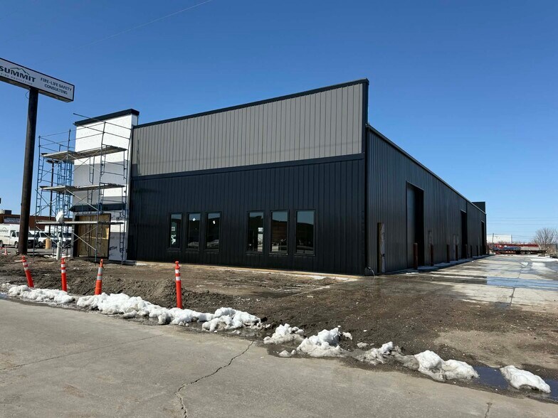 3501 Main Ave, Fargo, ND à louer - Photo de l’immeuble – Image 2 sur 7