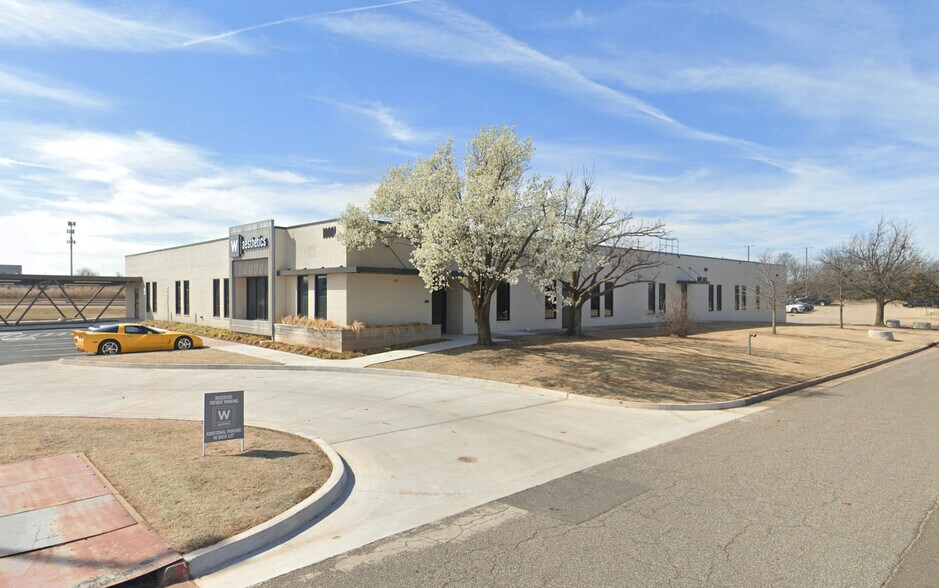 10001 Broadway Ext, Oklahoma City, OK à louer - Photo de l’immeuble – Image 2 sur 10