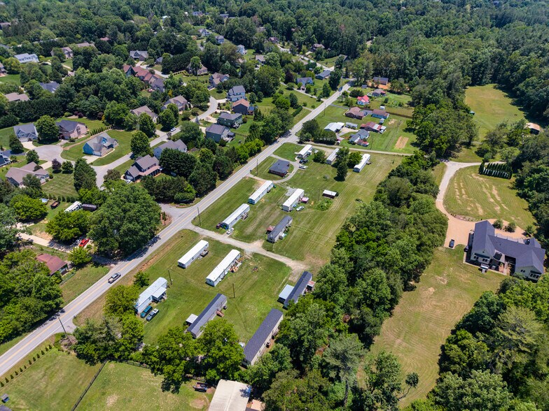 Asheville MHP Portfolio portefeuille de 2 biens à vendre sur LoopNet.fr - Photo de l’immeuble – Image 2 sur 11