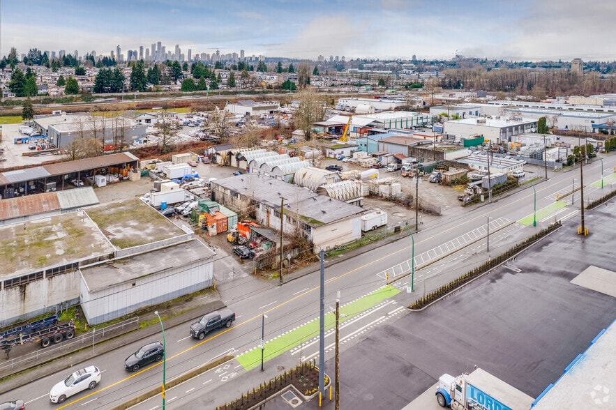5352 Still Creek Ave, Burnaby, BC à vendre - Aérien – Image 2 sur 3