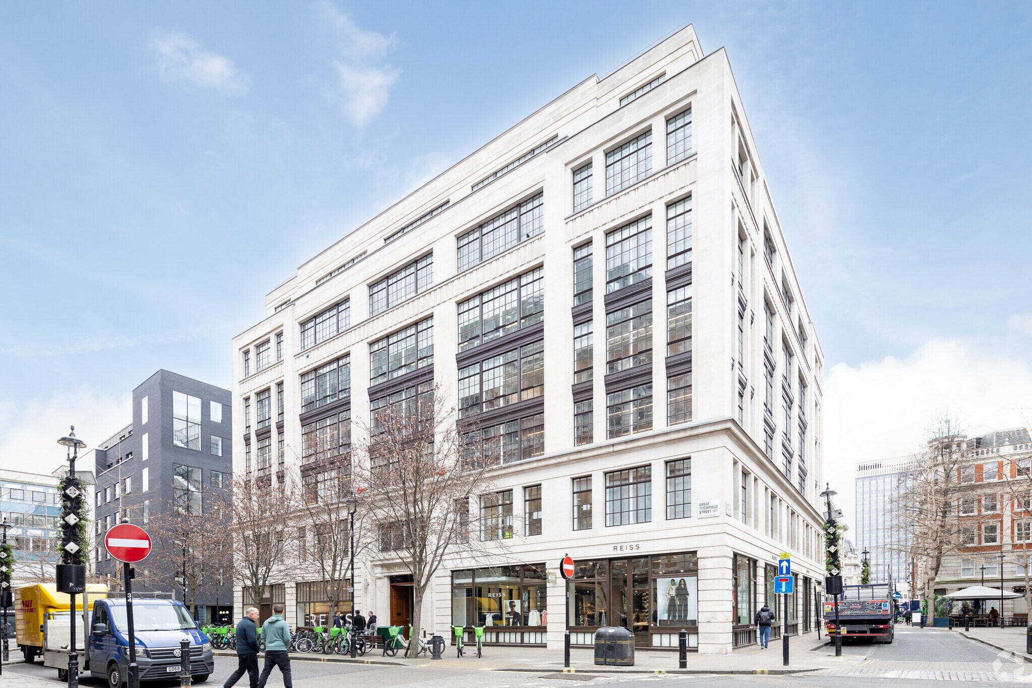 14-17 Market Pl, Londres à louer Photo principale– Image 1 sur 37