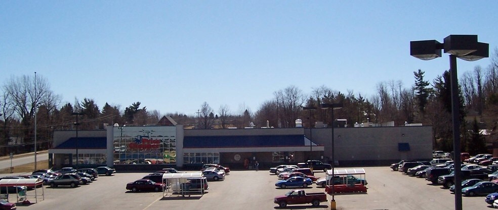 Finney Blvd, Malone, NY à louer - Photo de l’immeuble – Image 1 sur 2