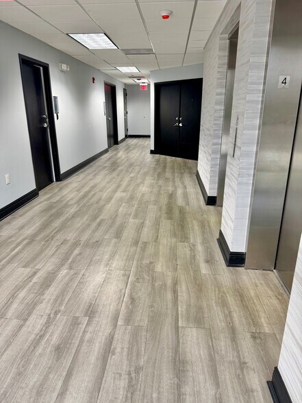 3511 W Commercial Blvd, Fort Lauderdale, FL à louer - Photo intérieure – Image 2 sur 14