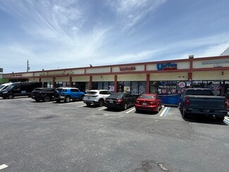 Plus de détails pour 160-178 NE 167th St, Miami, FL - Local commercial à louer